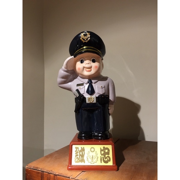 台灣製造 警察撲滿陶瓷公仔 擺飾品