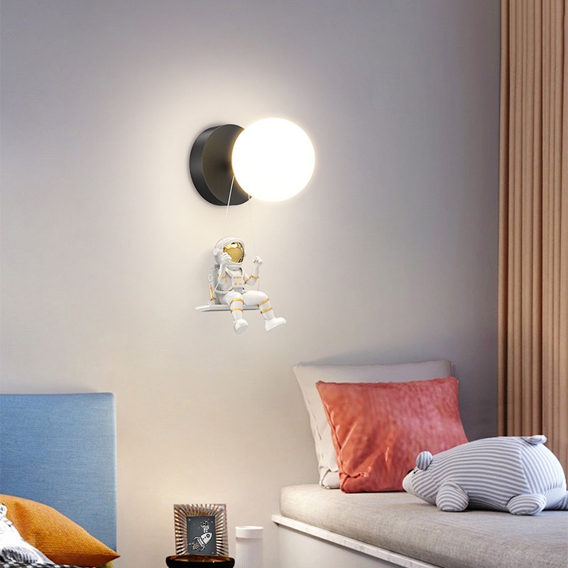 110V壁燈 床頭燈 新款簡約現代臥室床頭燈壁創意個性兒童房月球宇航員客廳背景燈具