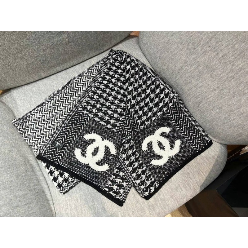 Chanel 千鳥格紋圍巾 爆款 雙面可戴 超級好看😍 正品代購歐洲代購