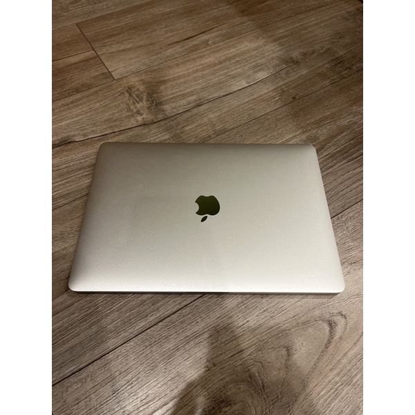 MacBook Pro 13寸 有輕微瑕疵