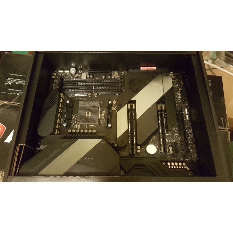 Asus ROG CROSSHAIR VIII HERO C8H