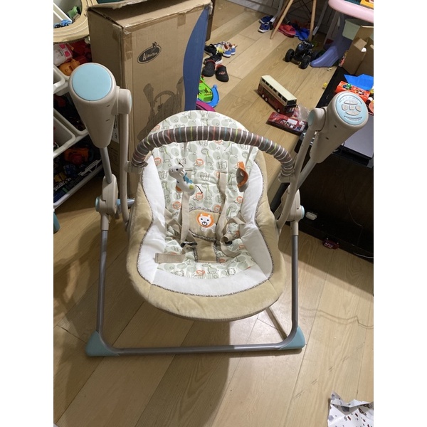 嬰兒電動搖床，安撫躺椅