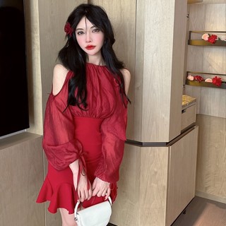 【#現貨臺灣 , 免預購】S-L 杏黃 酒紅 粉 圓領 短款 氣質褶皺綁繩小禮服 小心機露肩魚尾裙 春酒尾牙 婚禮洋裝