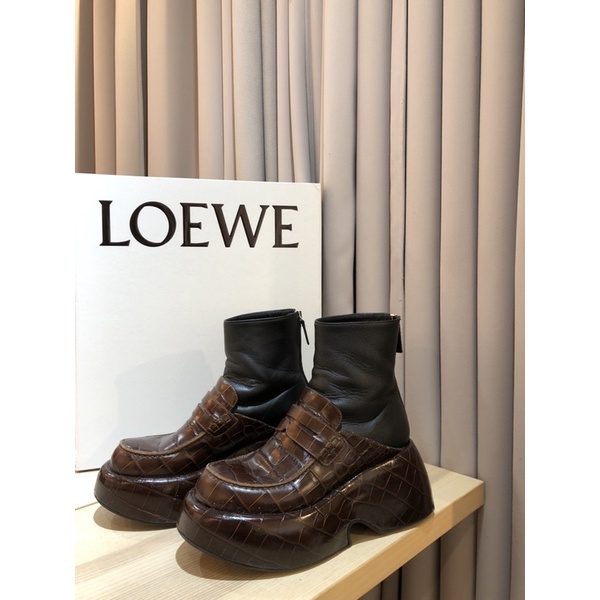 LOEWE 黑咖色真皮蛇紋拼接短靴 保證正品