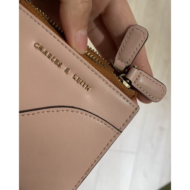 ［二手，使用半年內］CHARLES &amp; KEITH 粉紅色 短夾 皮夾 皮包 小CK 粉色