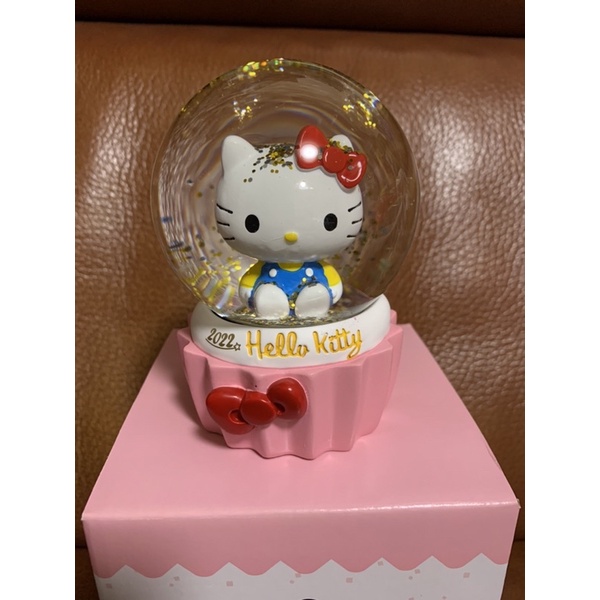 Hello Kitty 2022杯子蛋糕造型水晶球 7-11代購