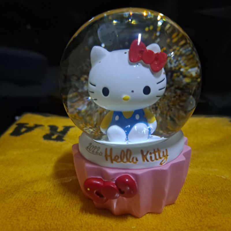 7-11 2022聖誕超限量聯名小熊維尼 Hello kitty 杯子蛋糕水晶球 限時搶翻天超難購得 生日禮物 聖誕禮物