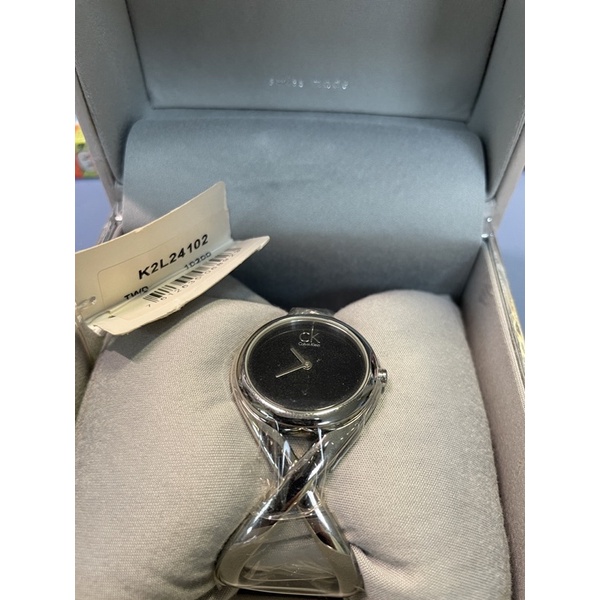 【瑞士 CK手錶 Calvin Klein】交叉造型手鐲式女錶(K2L23102/K2L24102)