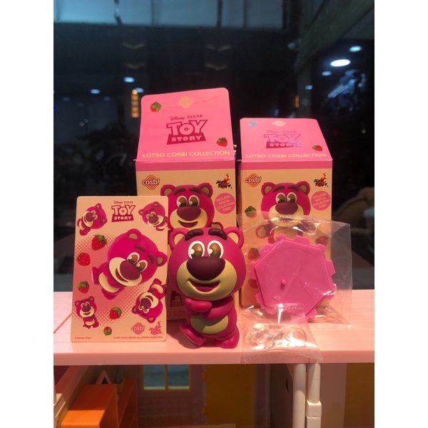 《正版》Hot Toys Cosbi 迪士尼 皮克斯 玩具總動員 熊抱哥 草莓熊系列 盲盒 盒抽 盒玩