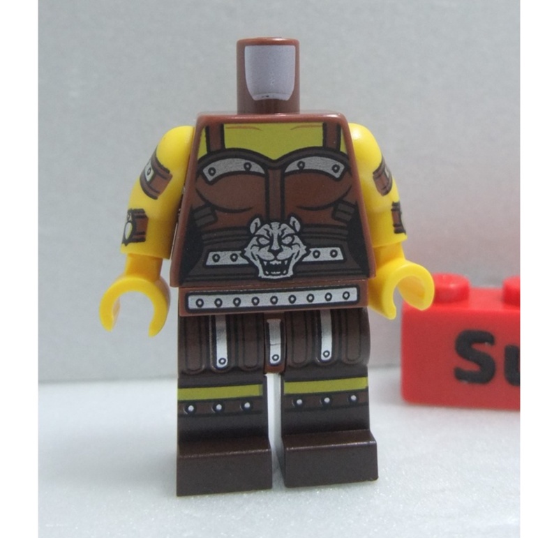 【積木2010】樂高 LEGO 紅棕色 馬甲 腰帶 上下身 / 身體+腳 / 71023