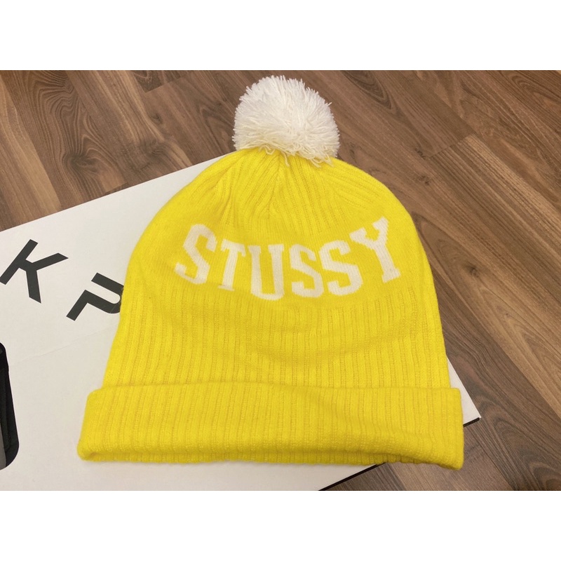 Stussy黃色毛帽