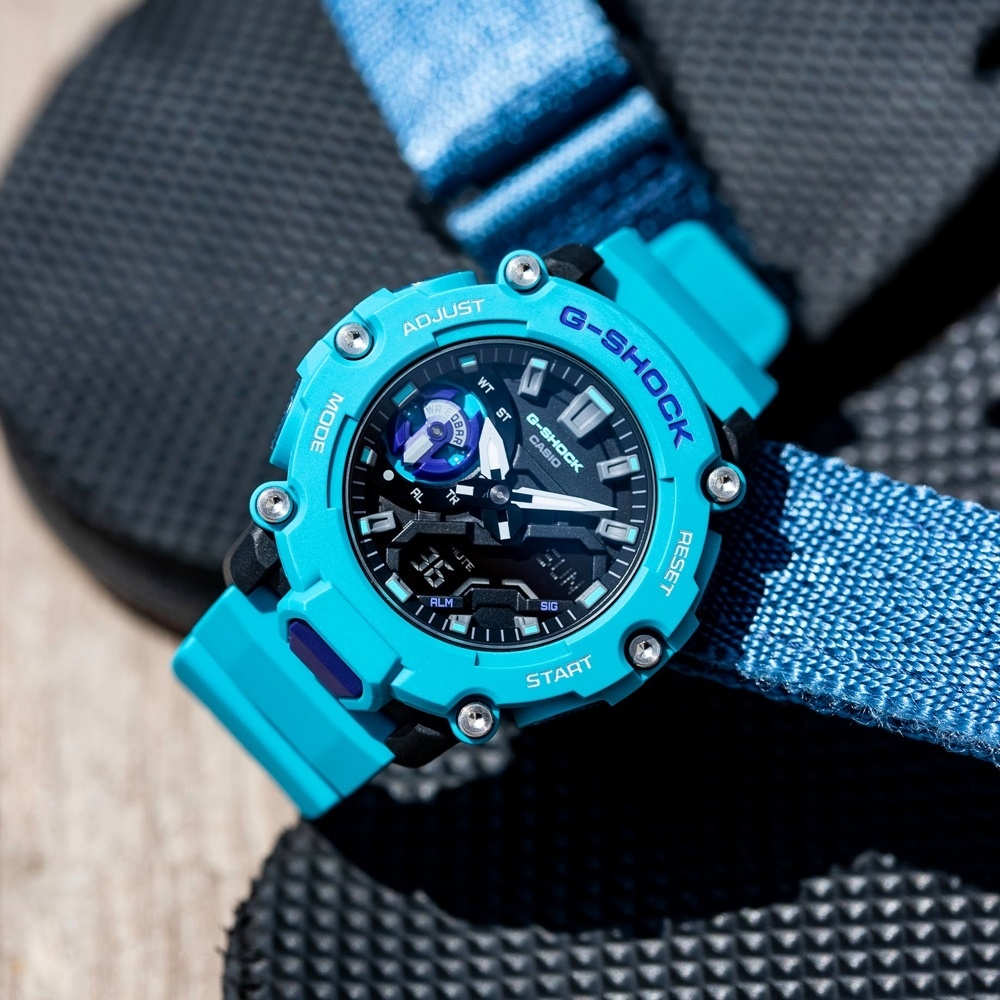 CASIO 卡西歐 G-SHOCK 碳纖維戶外冒險手錶-藍_GA-2200-2A_47.1mm