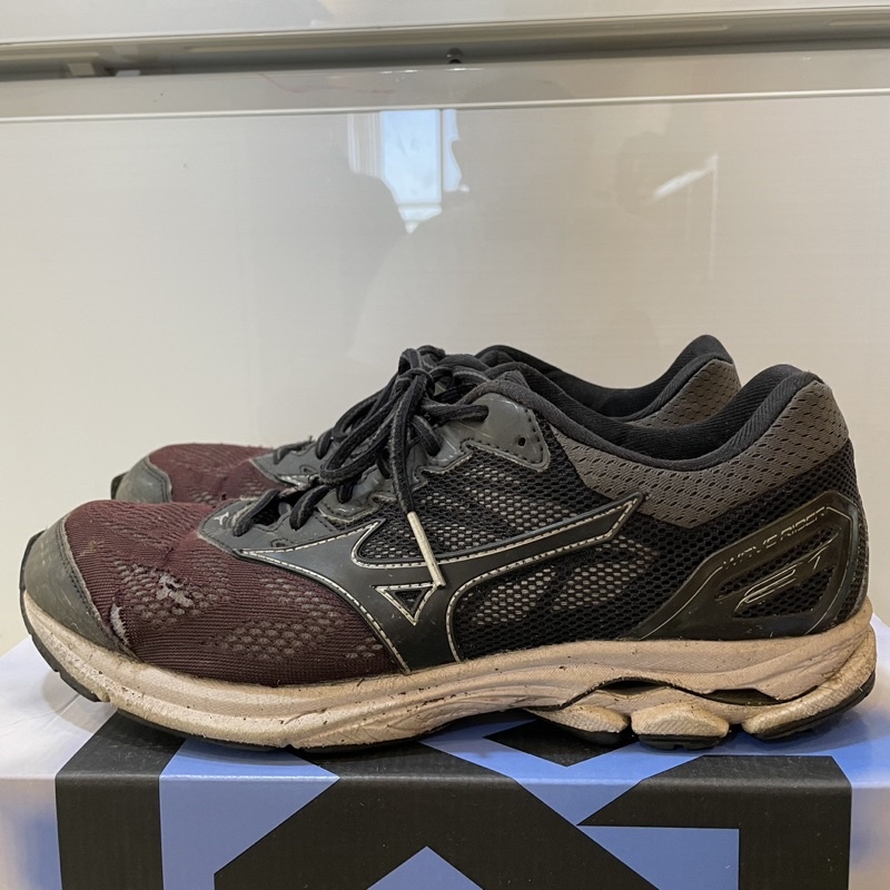 美津濃 waverider21二手鞋 練跑us9.5