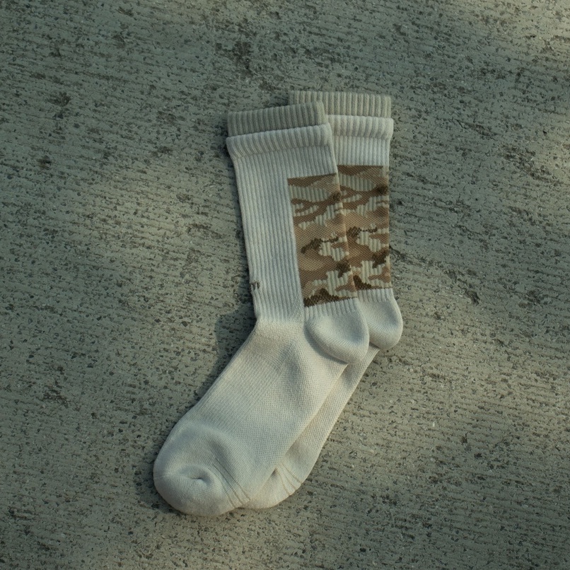 【faam】Camo Pattern Crew Socks 沙杏 - 雙層迷彩針織高筒襪