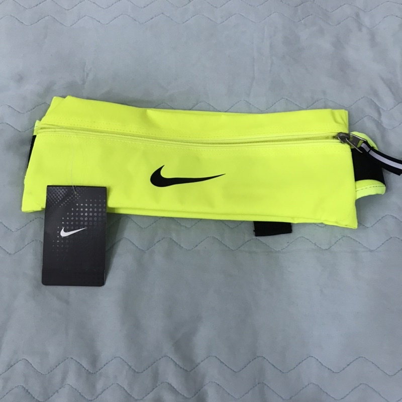NIKE  Team Training Waistbag 全新  腰包 側背包 小包 螢光黃色 BA4925