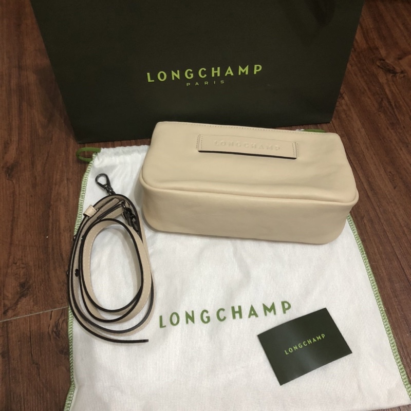 全新｜LONGCHAMP 3D系列牛皮壓印斜背包/米色