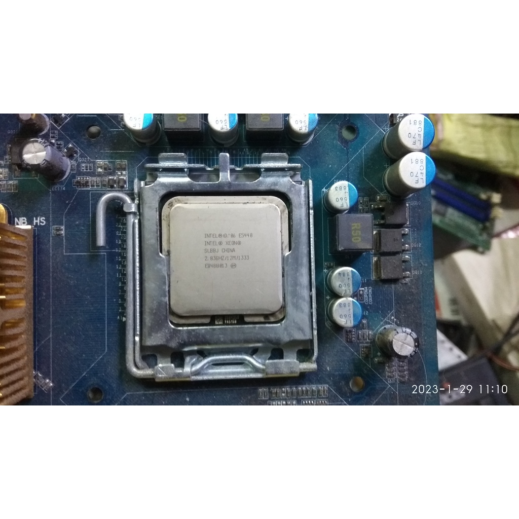 賣2手良品Intel® Xeon®E5440  2.83GHz 已改貼片可直接安裝775主機板