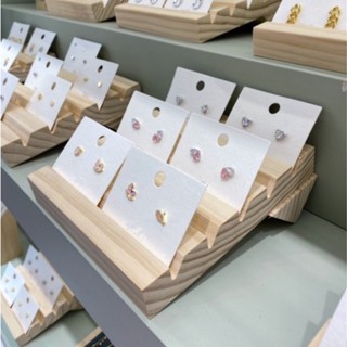 現貨🔺木質 平底戒指架 耳環展示架 實木首架 飾品收納託盤 指環架子 道具陳列 飾品展示架 戒臺 戒指臺 飾品擺攤道具