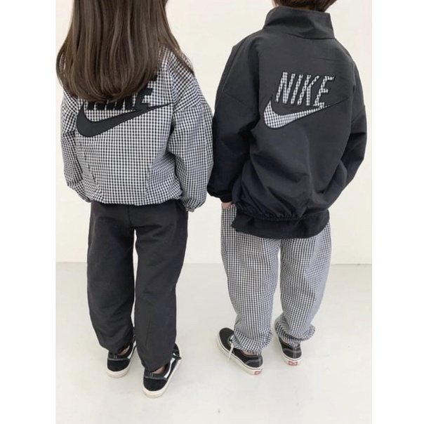 大手拉小手❤️Two Hands ～翻玩NIKE格紋風衣外套褲子套裝～正韓童裝 品牌童裝 二手童裝 專賣