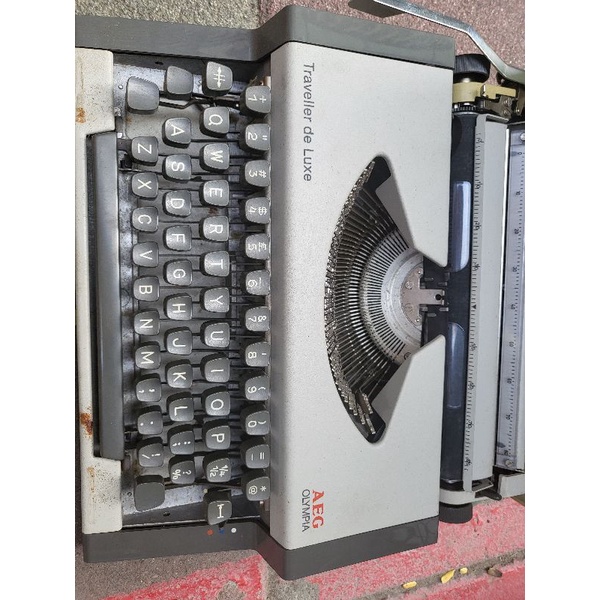 復古打字機～OLYMPIA