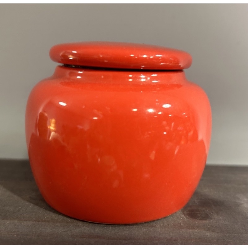 紅釉——-一兩茶葉罐