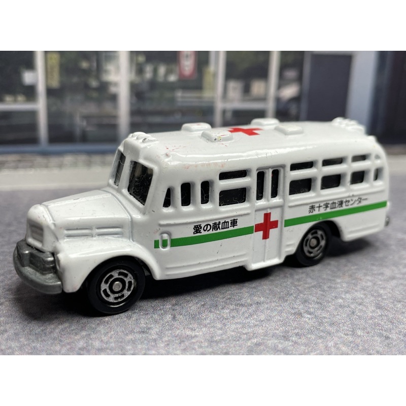 tomica isuzu 牛頭巴士 獻血車 赤十字 捐血車 多美 巴士 非賣品