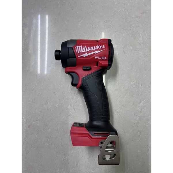 全新 外匯Milwaukee 2953 新款無刷起子機 米沃奇 2953  新款起子機 單主機 18V 短溝的