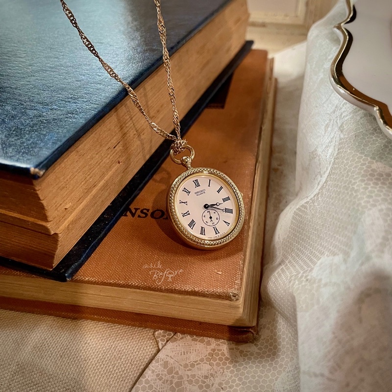 Vintage · SEIKO · 新古美品 日本精工 橢型羅馬報時白錶盤 獨立小秒針 古典麻花 古董懷錶 墜飾長鍊錶