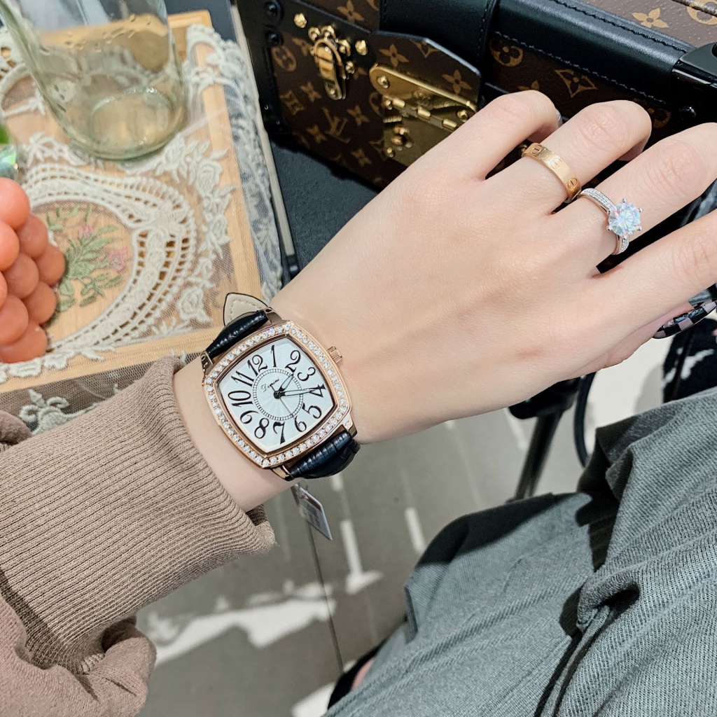 DIMINI（100% authentic ）時尚女士手錶皮帶鑲鑽方形錶盤女石英手錶簡約氣質手錶77019 (送精美表盒