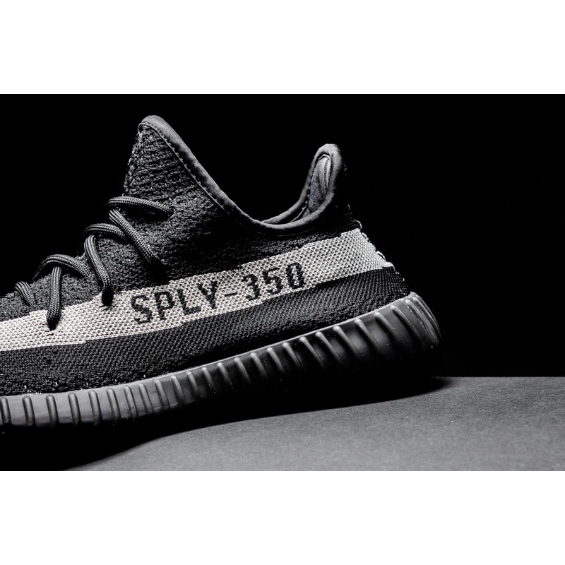 正品 二手 Adidas Yeezy Boost 350 V2 Oreo 黑白