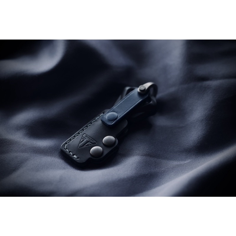 (少量現貨)赫德堡 凱旋 Triumph 重機 鑰匙套 鑰皮套 黑藍配色(此五金配件為頂規)