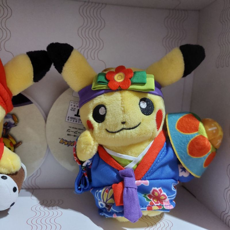 現貨 🤍 沖繩縣 沖繩寶可夢中心 限定款 寶可夢 神奇寶貝 Pokémon 皮卡丘 雷神 吊飾 掛件 娃娃 娃娃吊飾