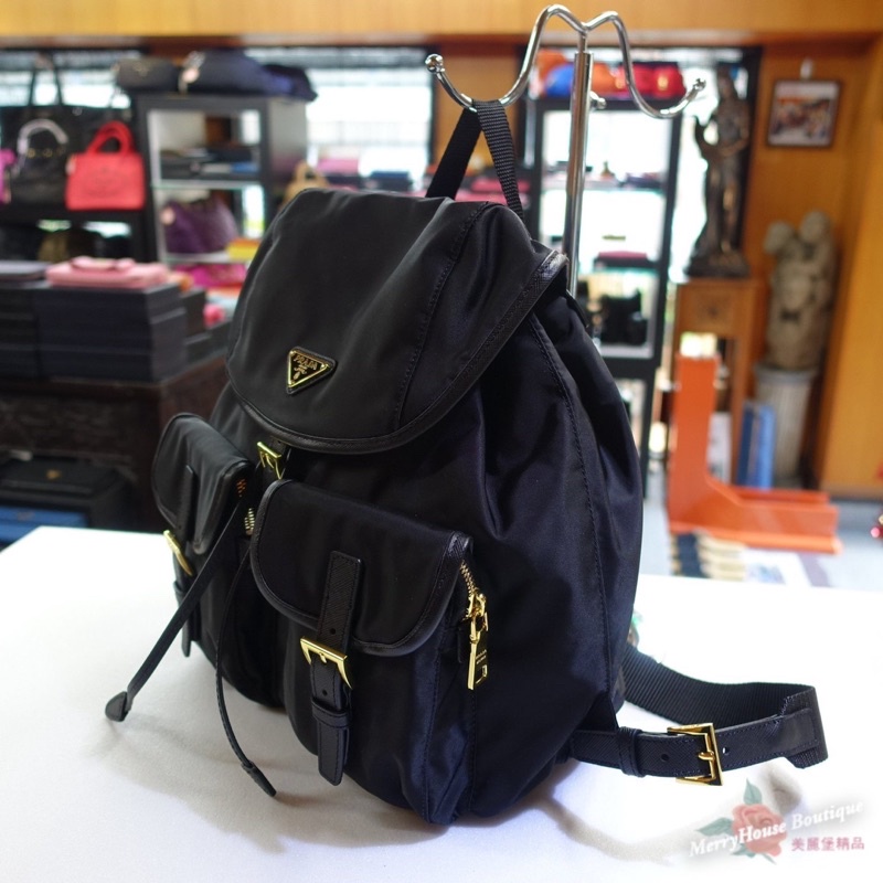 全新真品PRADA 型號 BZ0030類型 中款 後背包