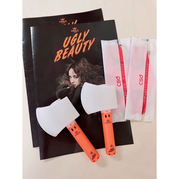 蔡依林UGLY BEAUTY台北最終場橘色手燈+(紅色)口罩+場刊(目錄)