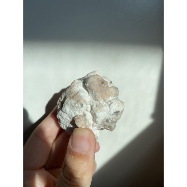 爆米花石膏粉膚灰氟氯石膏