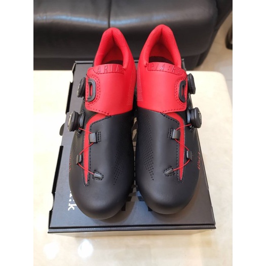 FIZIK R3 ARIA 卡鞋 公司貨 自行車鞋 紅黑 尺寸40 EU 黑紅 公路車鞋 雙BOA旋鈕系統 碳纖底