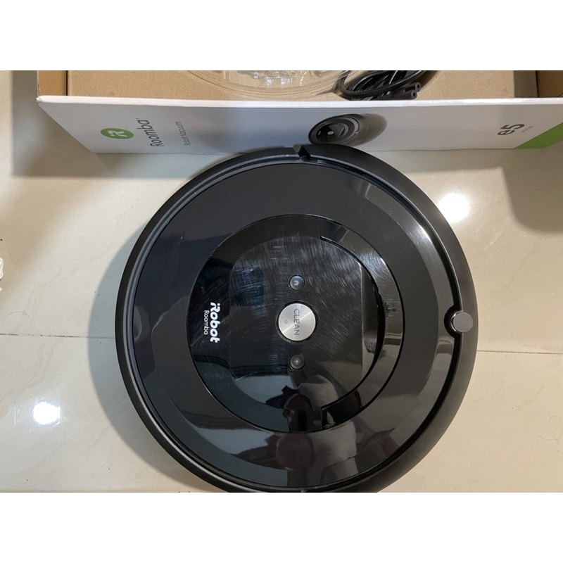 二手iRobot roomba e5 Wifi 掃地機器人(如要購買請先私訊）