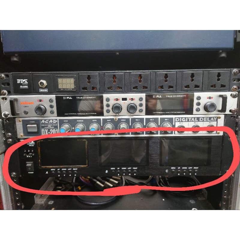 BDS TM-222 機架式 機櫃型 2U 監視器 切換器 視訊 燈光音響 投影機 故障 零件機 壞掉 報帳