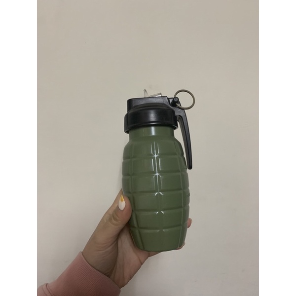 國軍迷 「全新」手榴彈造型水壺