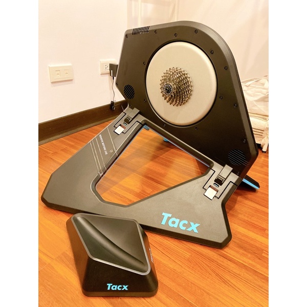 ［近全新］Tacx NEO 2T Smart 直驅式訓練台 已安裝飛輪可直接上架腳踏車（保固內）