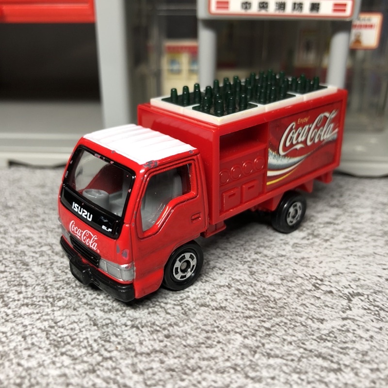 Tomica 83 Isuzu elf Coca Cola