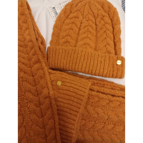 全新Roxy 毛帽圍巾組，橘棕色