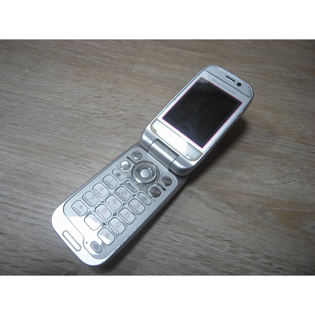 二手 Sony Ericsson Z610i 3G 經典摺疊 手機 零件機