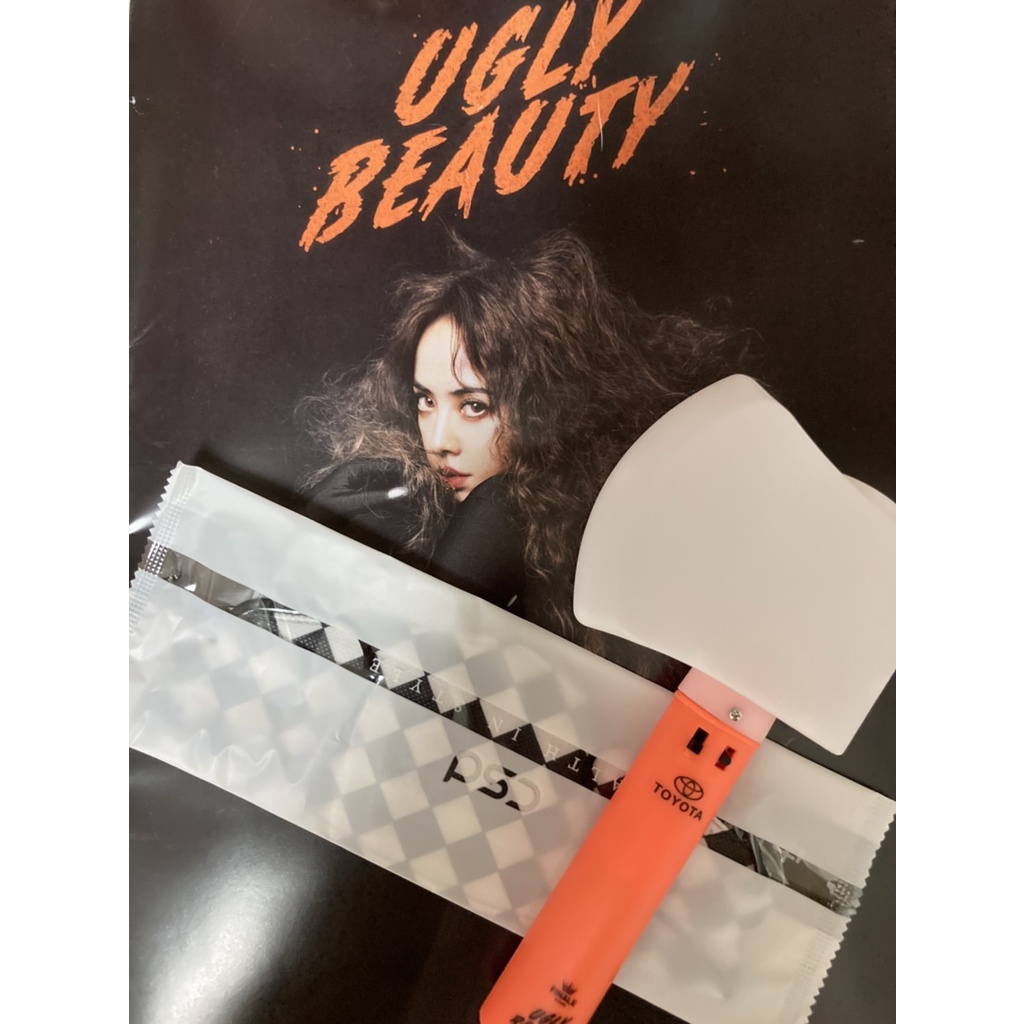 蔡依林Jolin Ugly Beauty世界巡迴演唱會 臺北最終場 1/2 橘色斧頭螢光棒 場刊 口罩