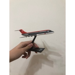 JAL小飛機+美國西北航空DC9 1/200