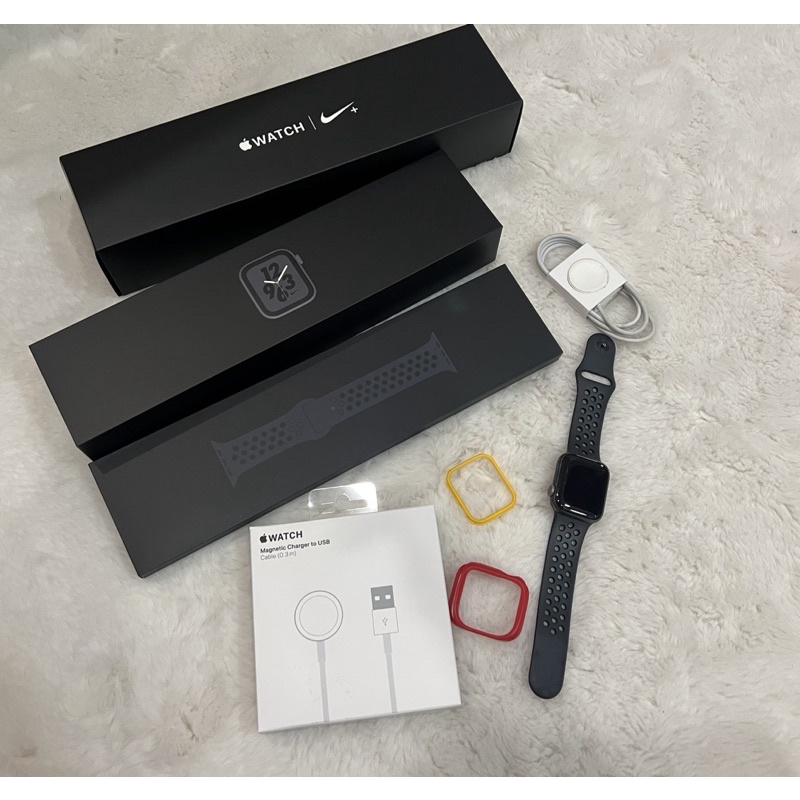 Apple Watch Nike 38cm第四代及配件全送