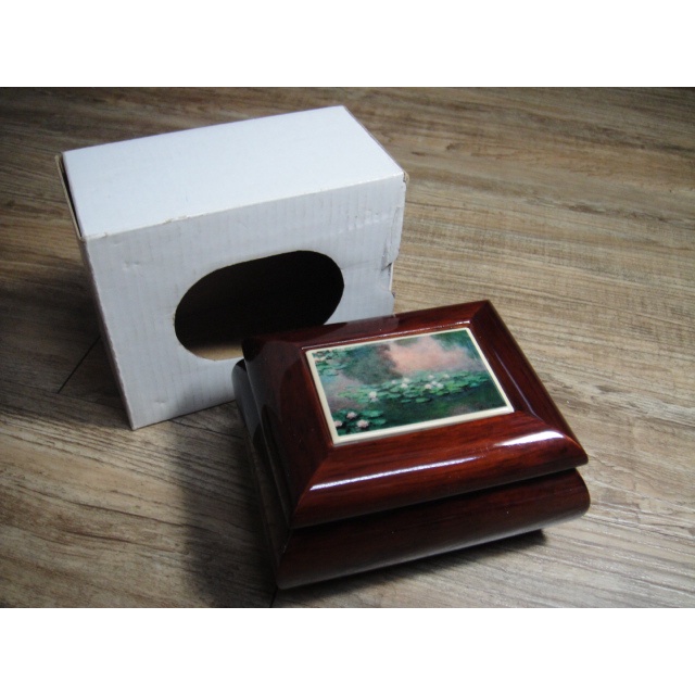 新品 早期懷舊 復古木製音樂首飾盒 外觀圖片:睡蓮 音樂:日出日落