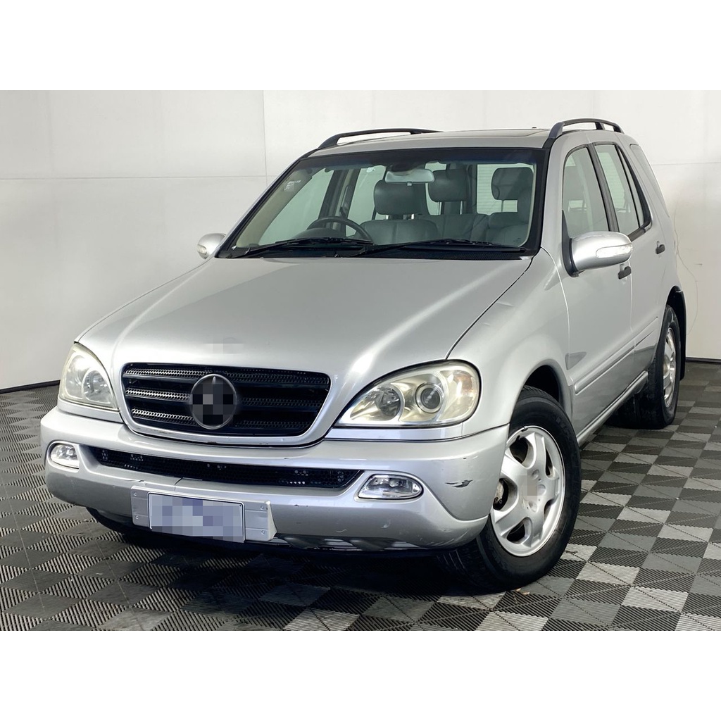 &lt;台灣之光&gt;全新BENZ W163 98 99 00 01 02 03 04 05年ML350 原廠型 前保桿 通風網