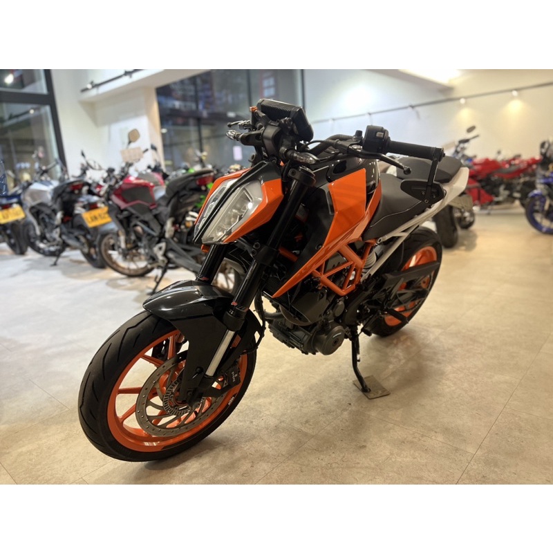 二手重機買賣17年KTMDUKE390ABS售尋IG:motohong專業重機買賣