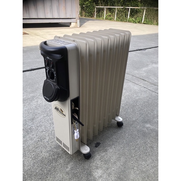 搬家出清 二手德國製 北方葉片式 九片 電暖器1500w 兩段式 台北自取